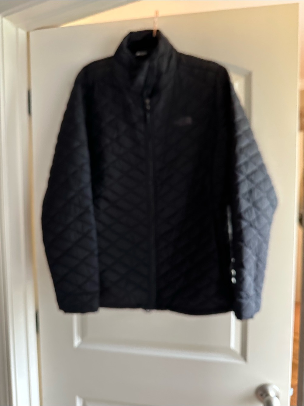 North face Women’s Quilted Puffer Jacket - Black Size XXL Like New